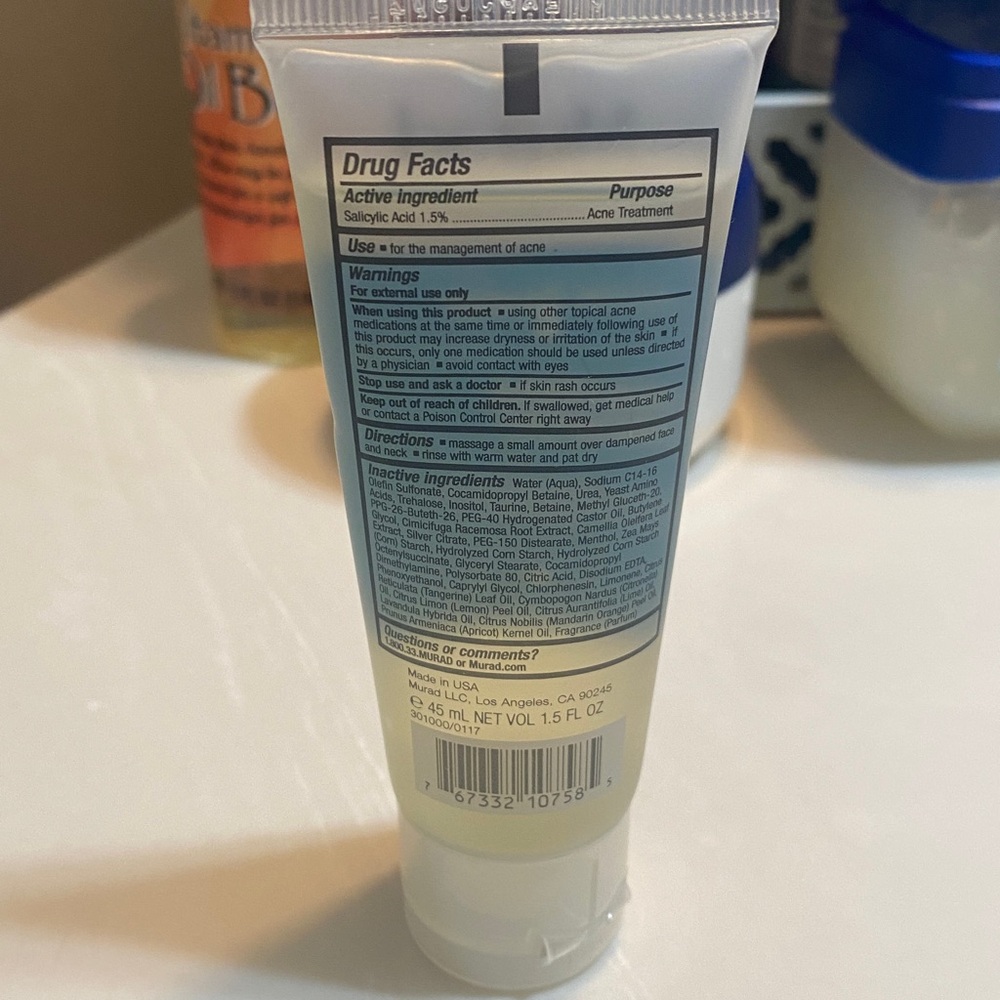 Murad Acne Control Cleanser - Picture 2 of 3